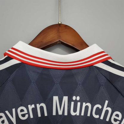 Bayern Munich 97-99 Home Retro Shirt collar