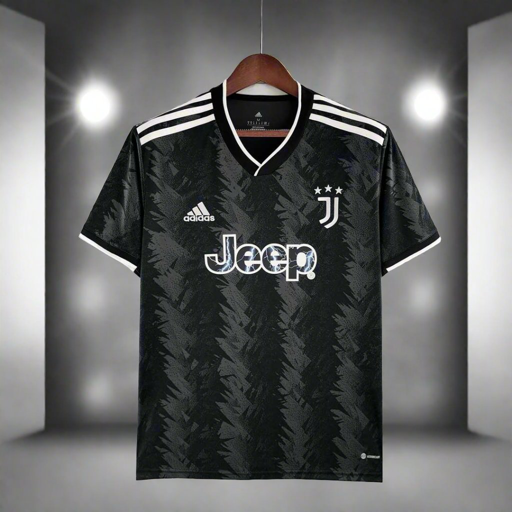 Juventus 22-23 Away Shirt front