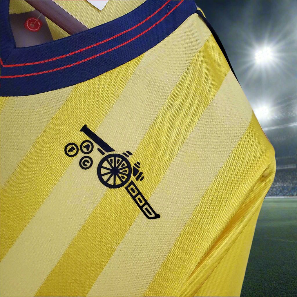 Arsenal 83-86 Away Retro Shirt crest