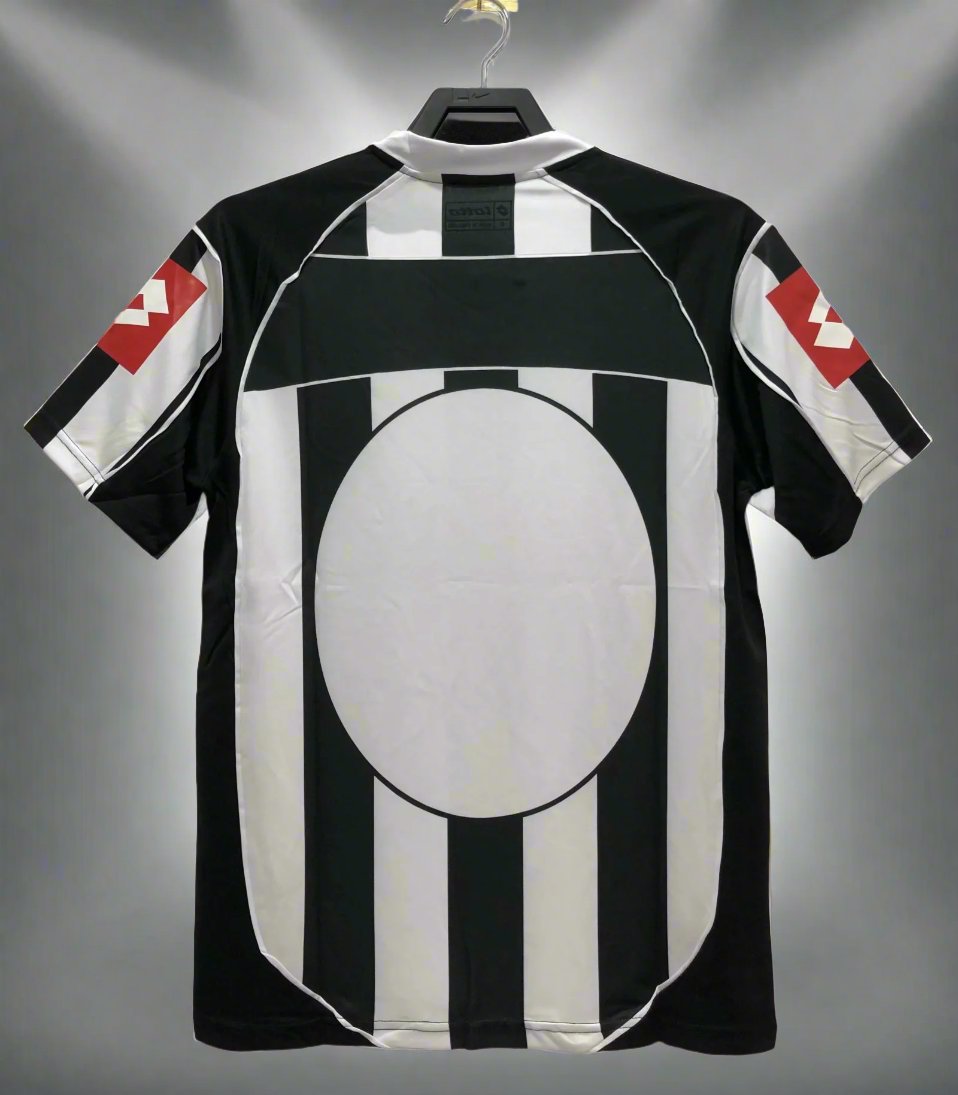 Juventus 02-03 European Retro Shirt rear