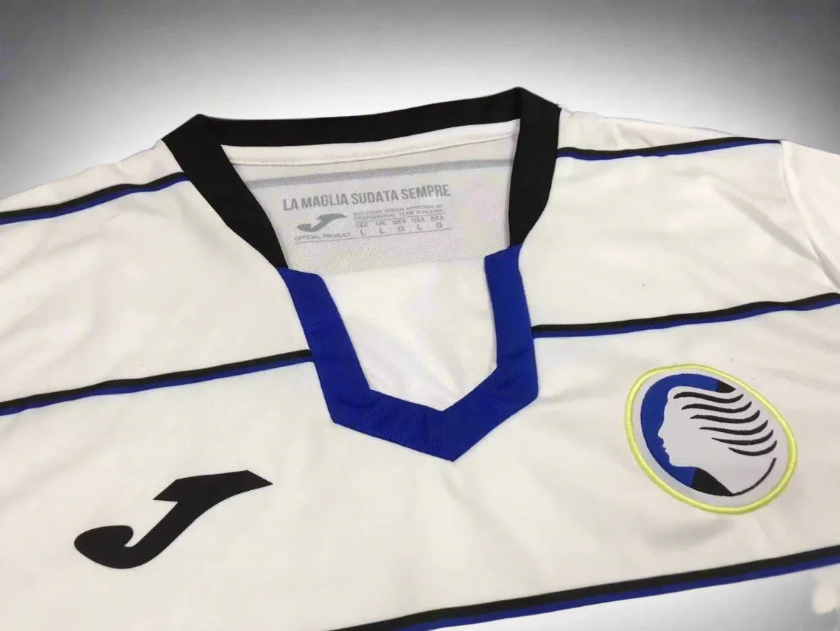 Atalanta 23-24 Away Shirt collar