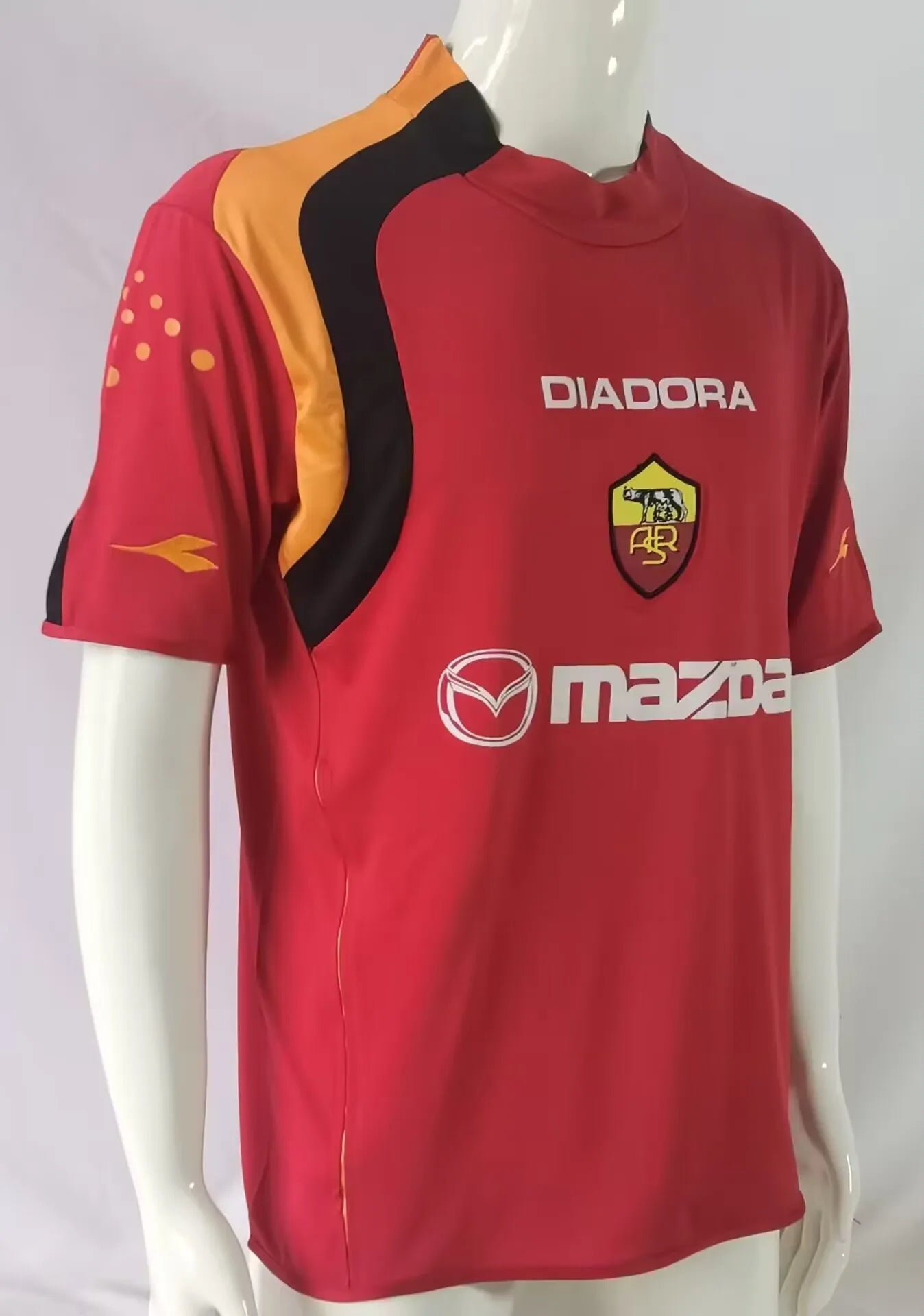 Roma 04-05 Home Retro Shirt crest