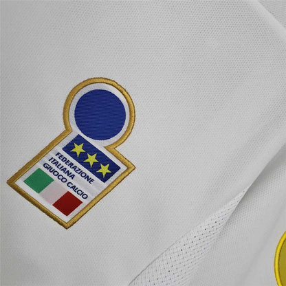 Italy 96-98 Away Retro Shirt crest