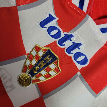 Croatia 98-00 Home Retro Shirt crest