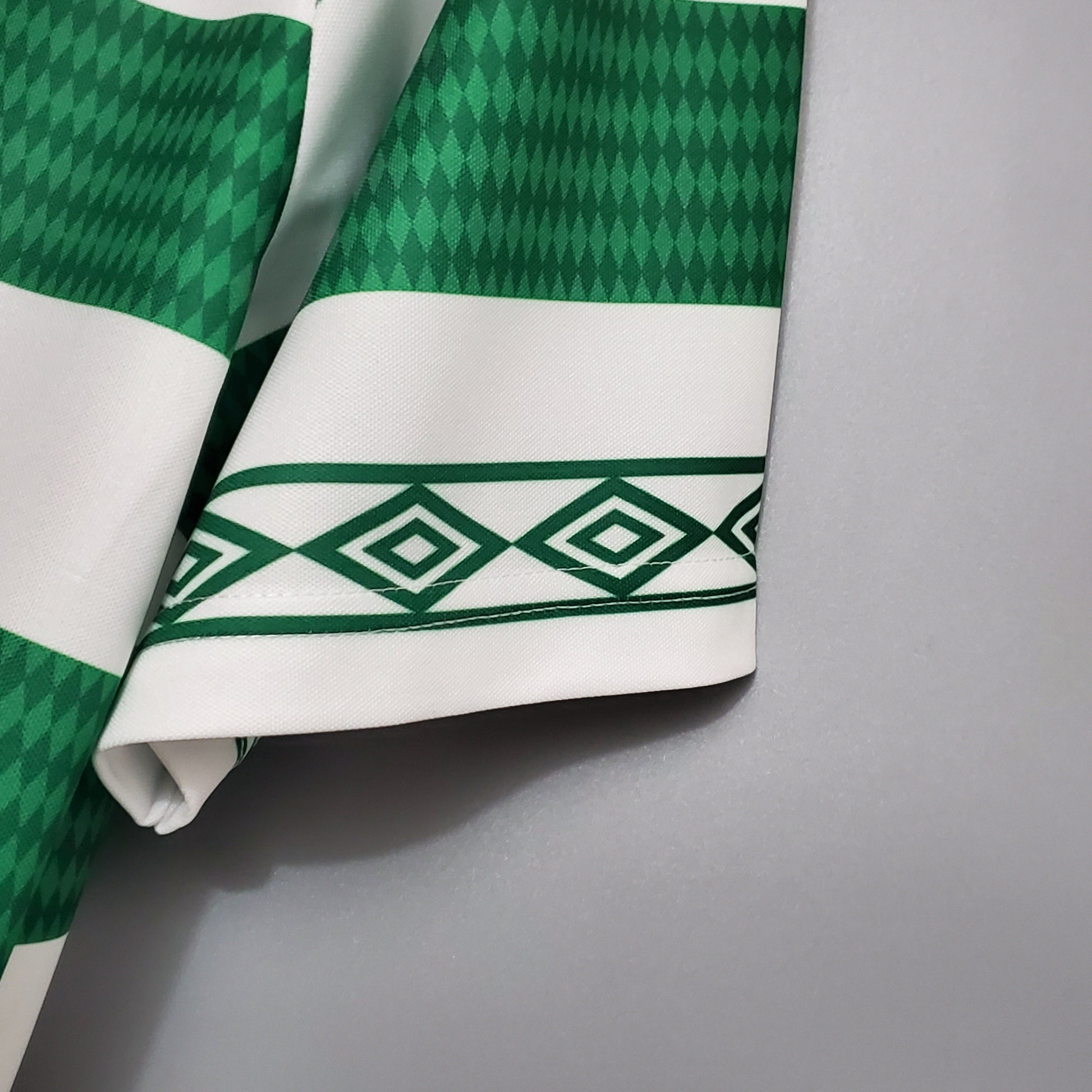 Celtic 97-99 Home Retro Shirt sleeve