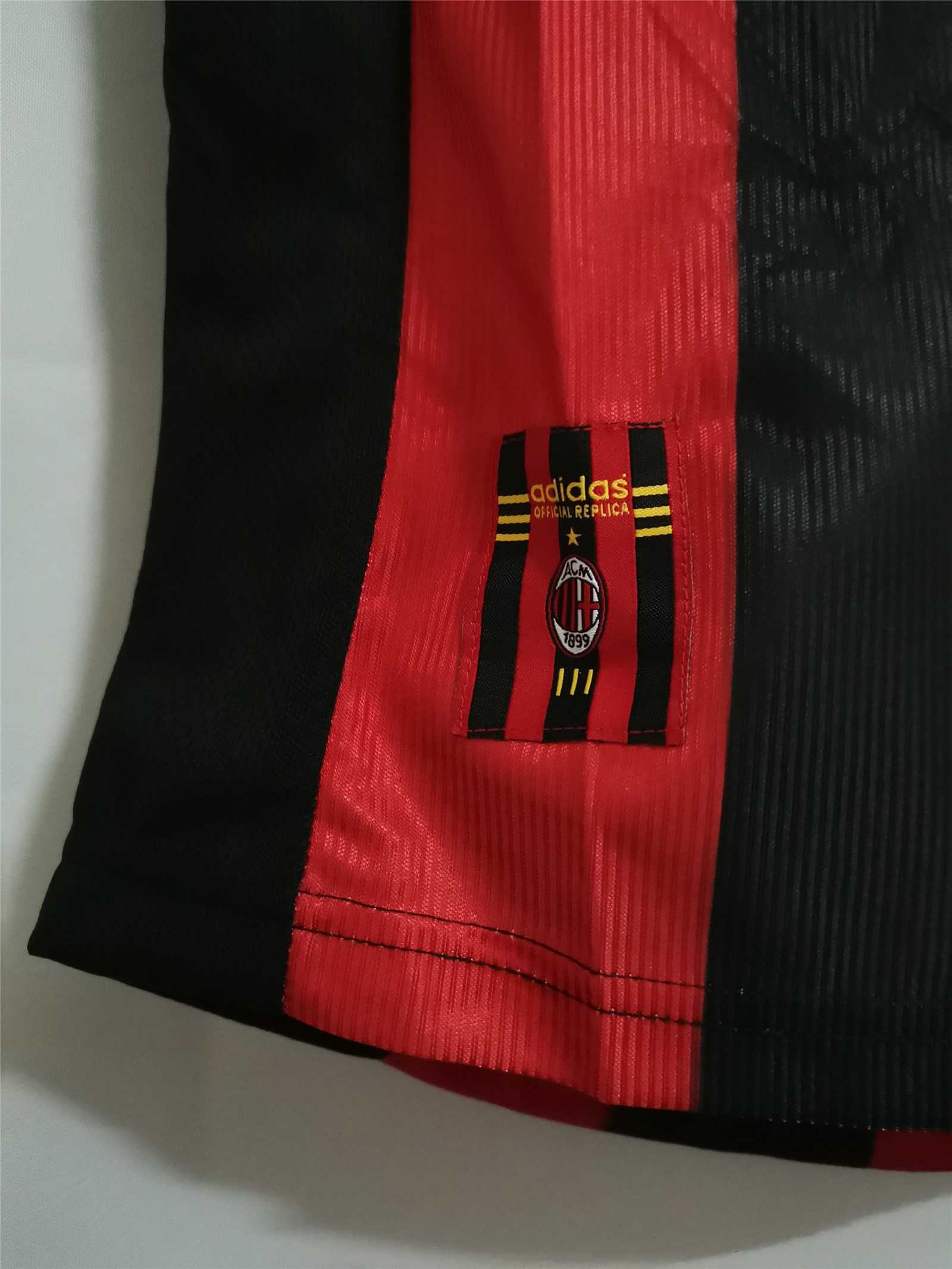 AC Milan 98-99 Home Retro Shirt licence