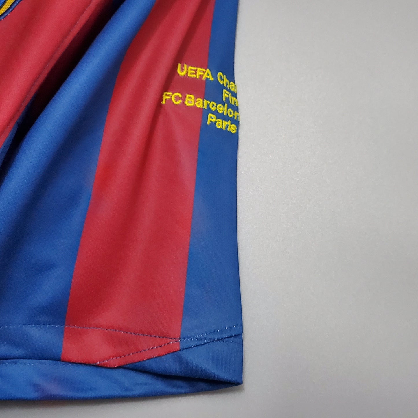 Barcelona 05-06 Champions League Home Retro Shirt sleeve