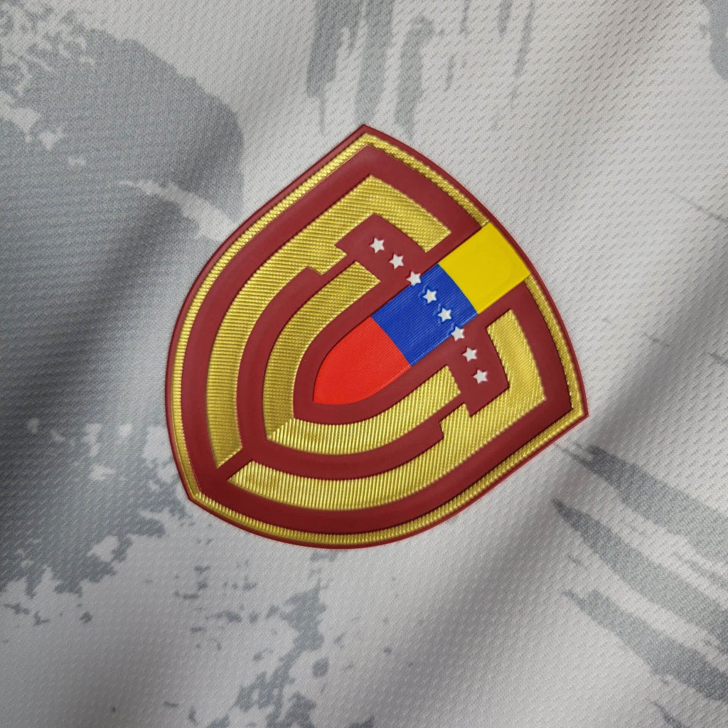 Venezuela 23-24 Away Shirt crest