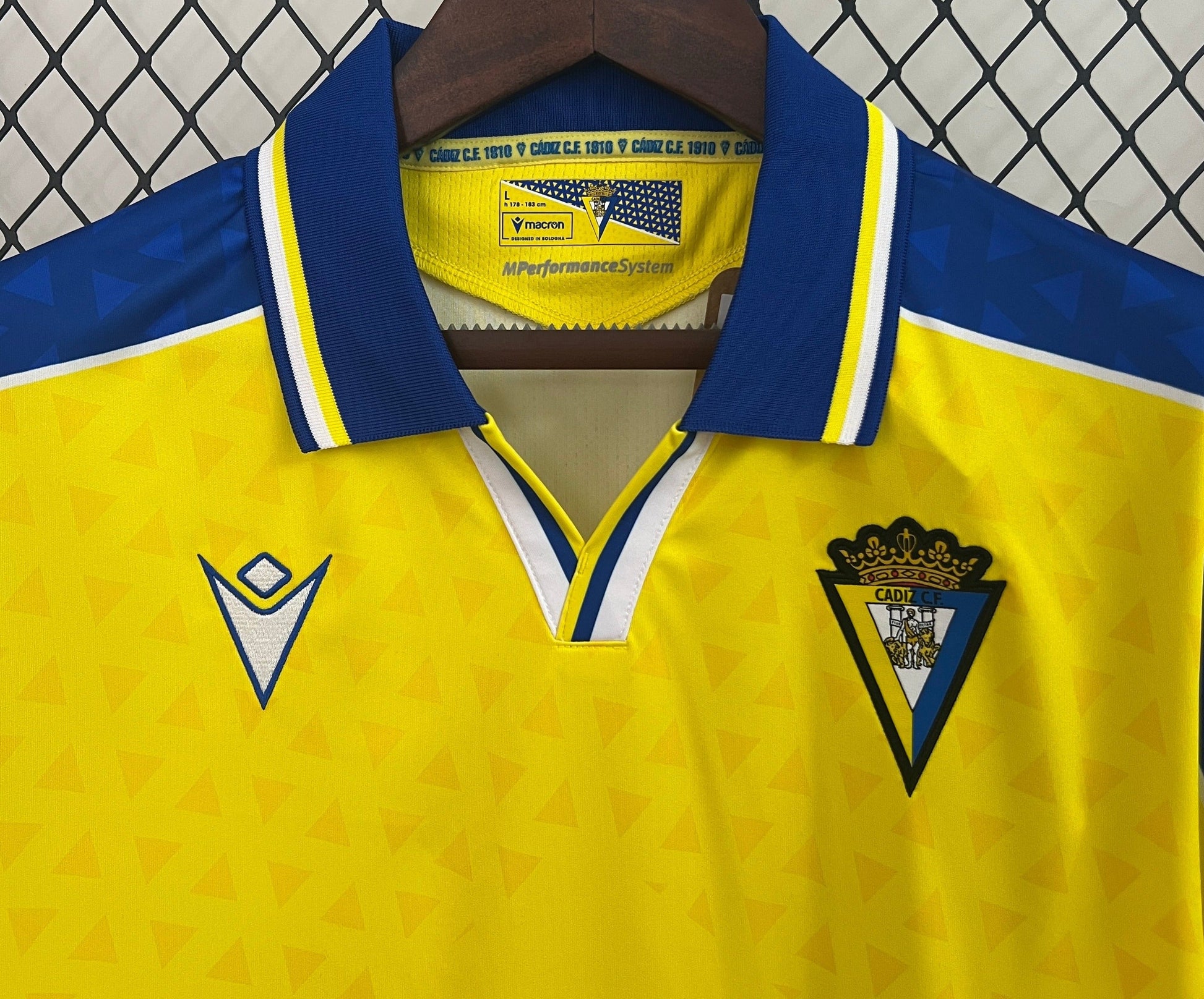 Cadiz 24-25 Home Shirt neck