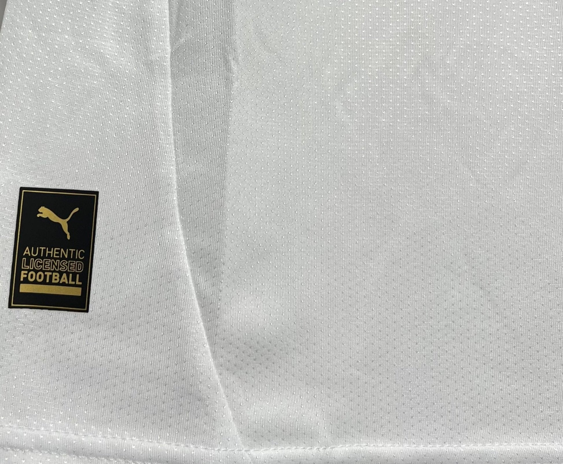 Valencia 24-25 Home Shirt licence