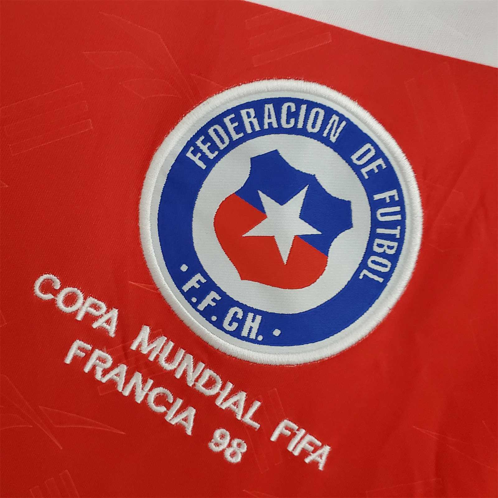 Chile 97-00 Home Retro Shirt crest