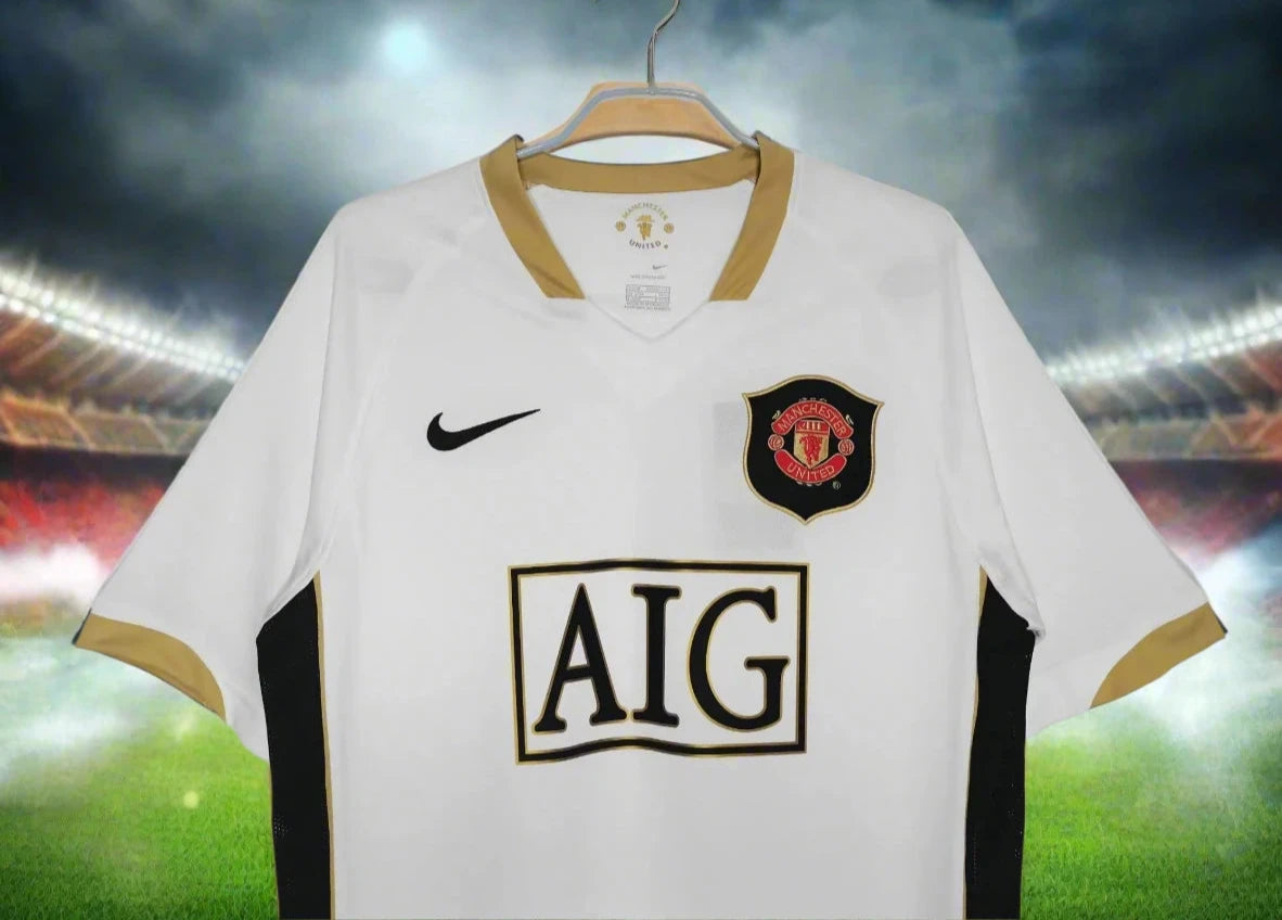 MNU 06-07 Away Shirt sponsor