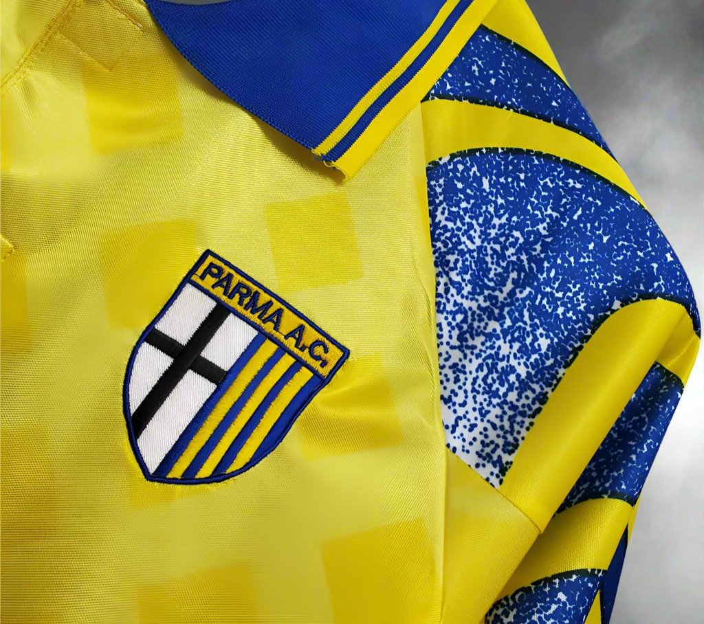 Parma 95-97 Away Retro Shirt crest