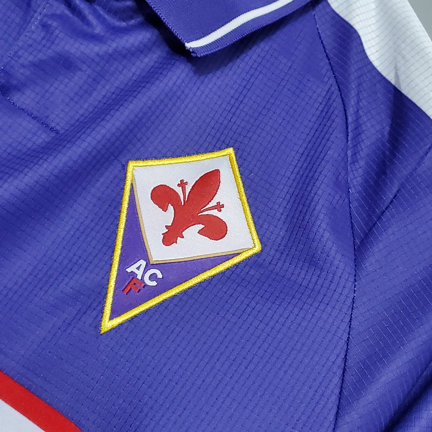 Fiorentina 98-99 Home Retro Shirt crest