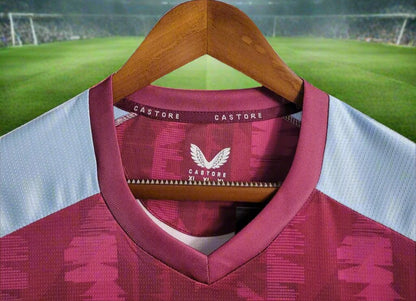 Aston Villa 23-24 Home Shirt collar