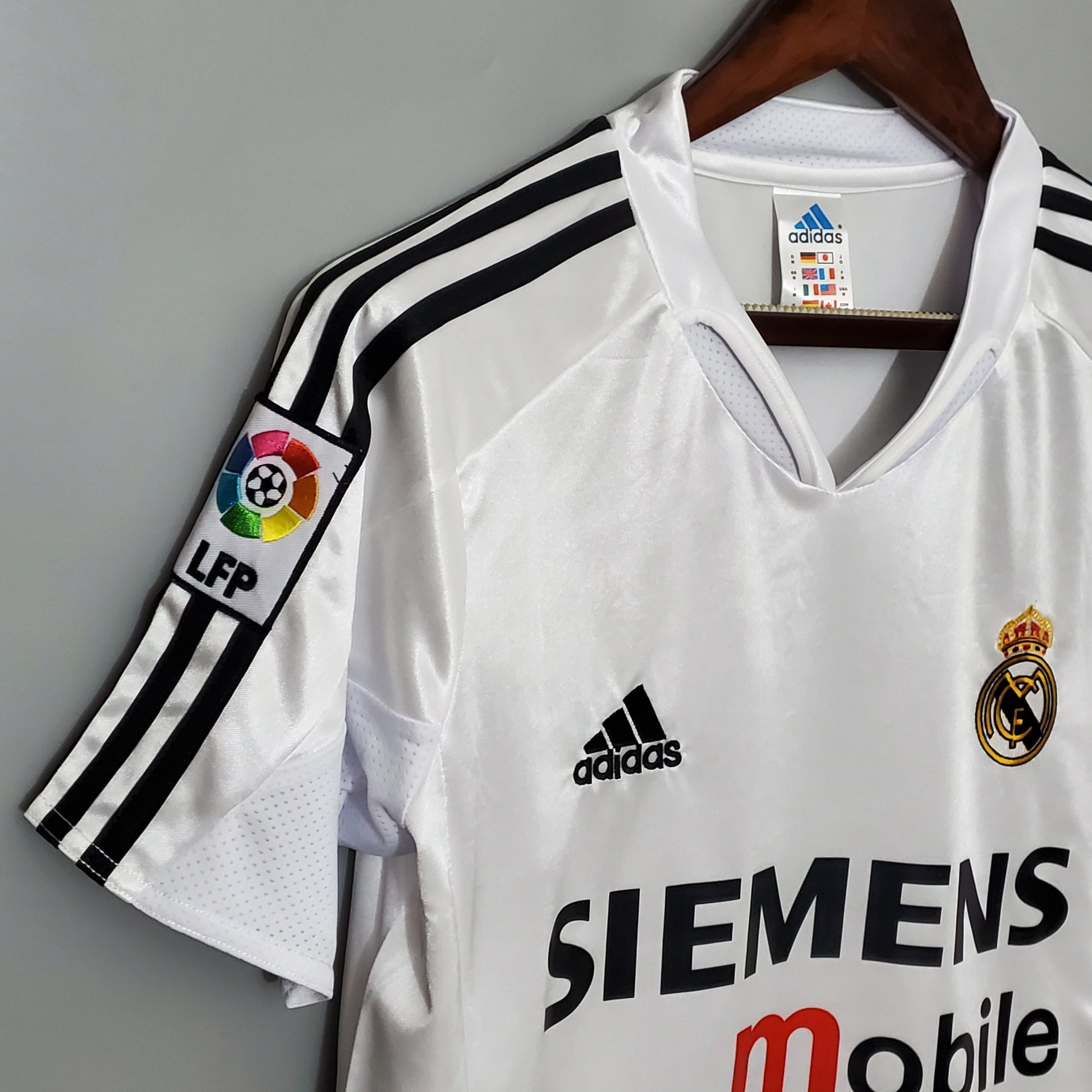 Real Madrid 04-05 Home Retro Shirt side