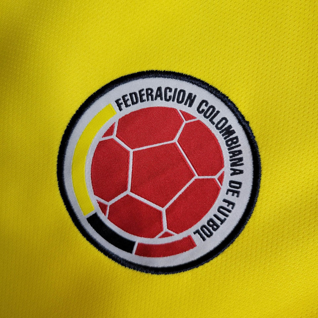 Colombia 22-24 Home Shirt crest