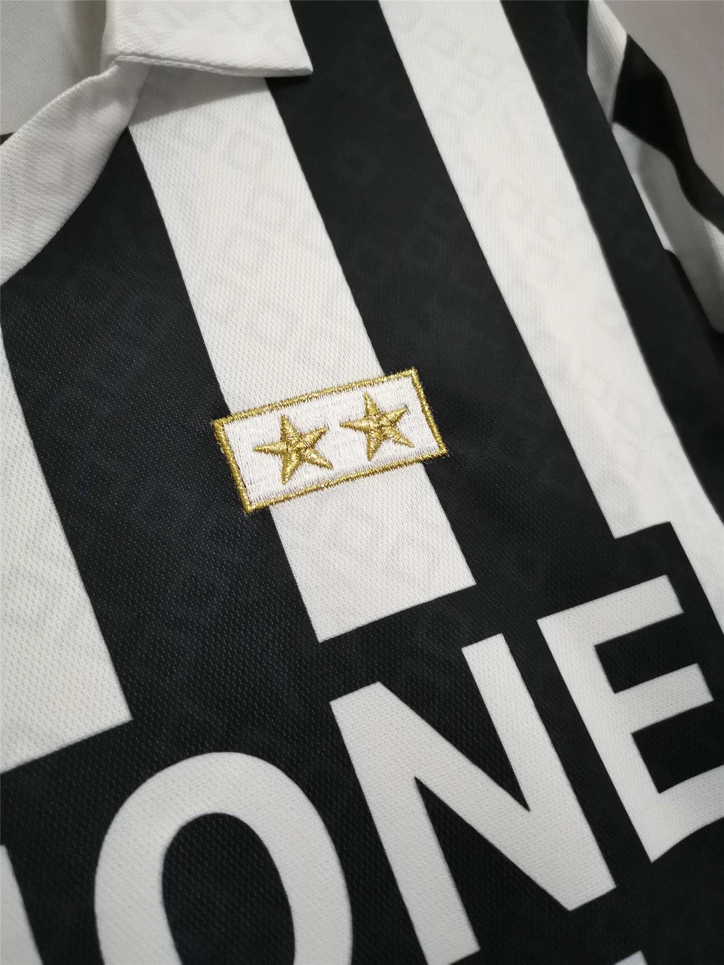 Juventus 92-94 Home Retro Shirt crest