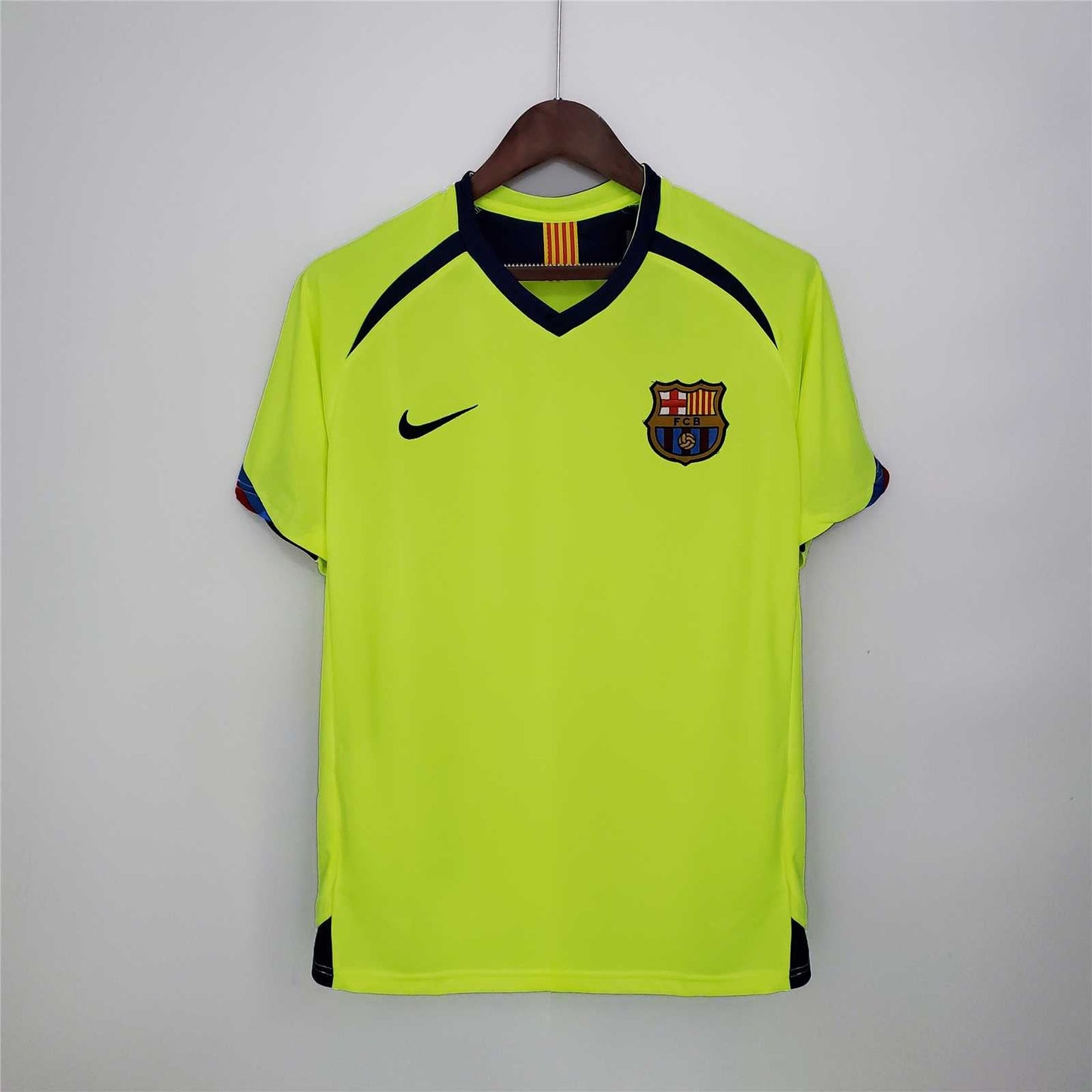 Barcelona 05-06 Away Retro Shirt