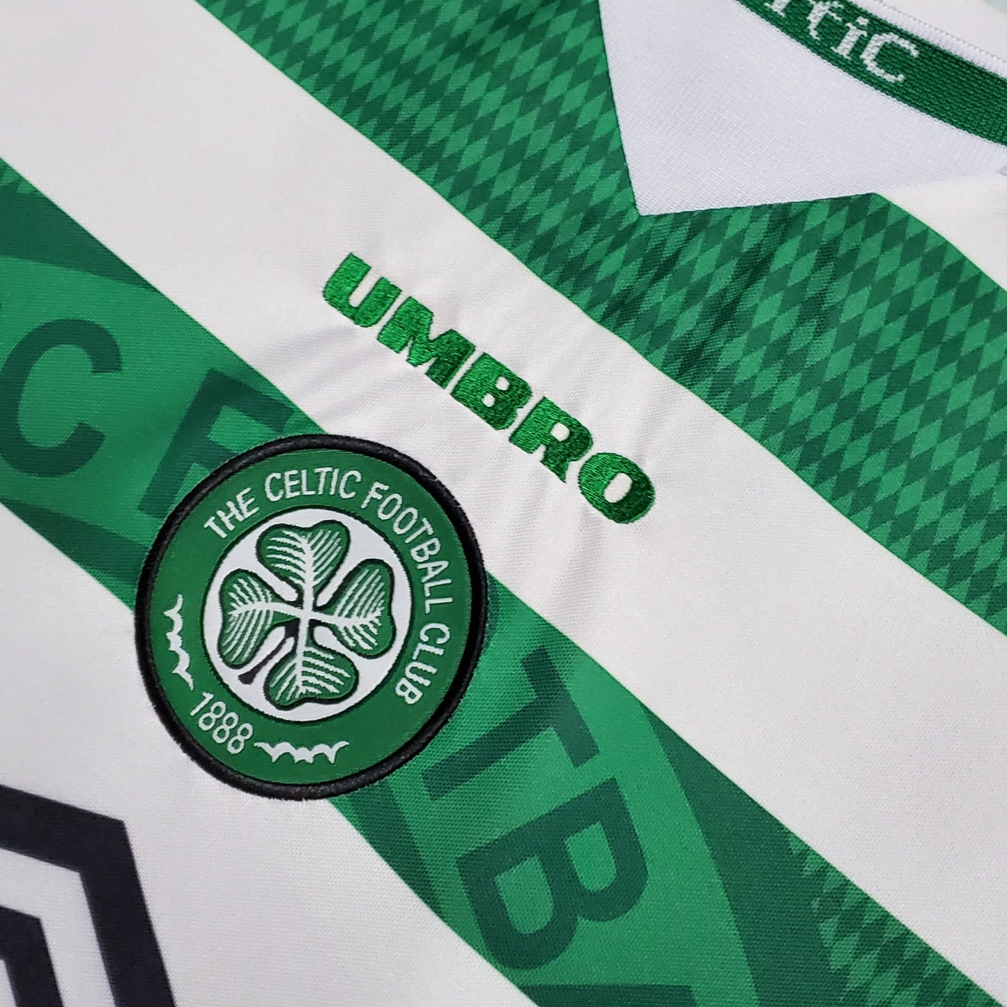 Celtic 97-99 Home Retro Shirt crest