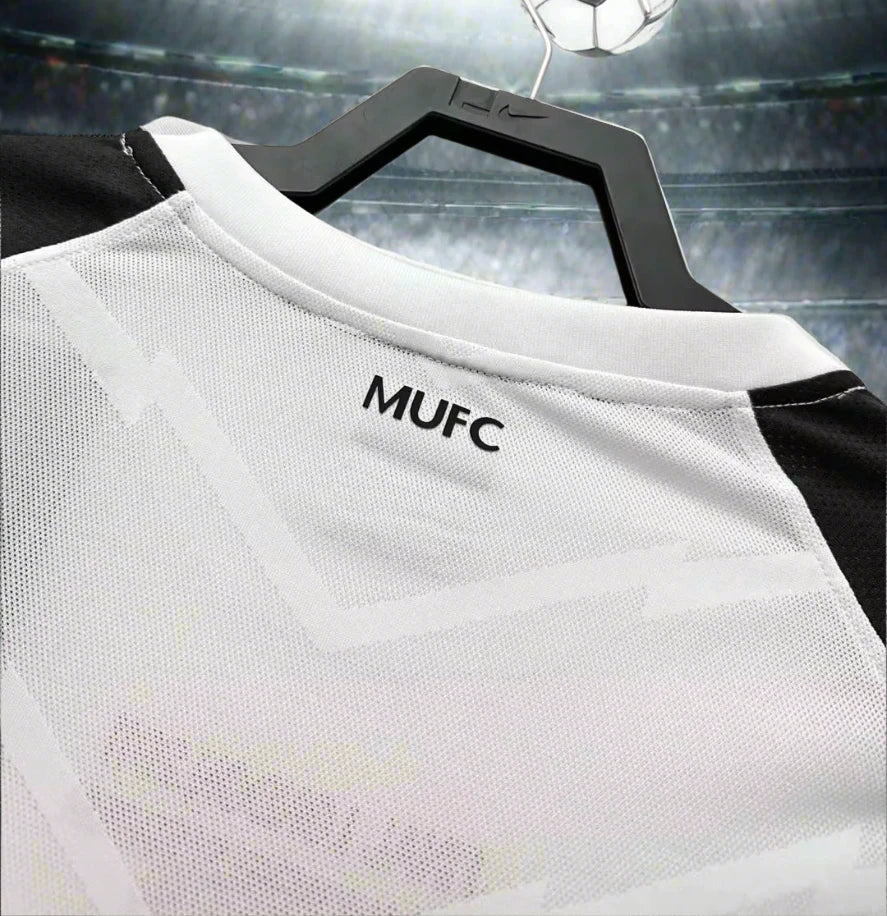 MNU 10-11 Away Shirt mufc