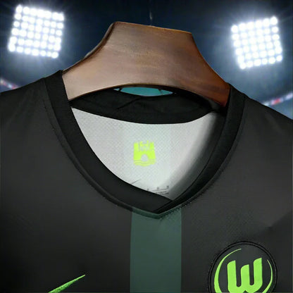 VfL Wolfsburg 24-25 Away Shirt collar