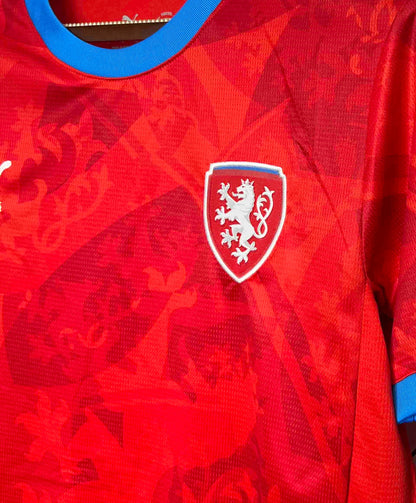 Czech Republic 24-25 Home Shirt crest