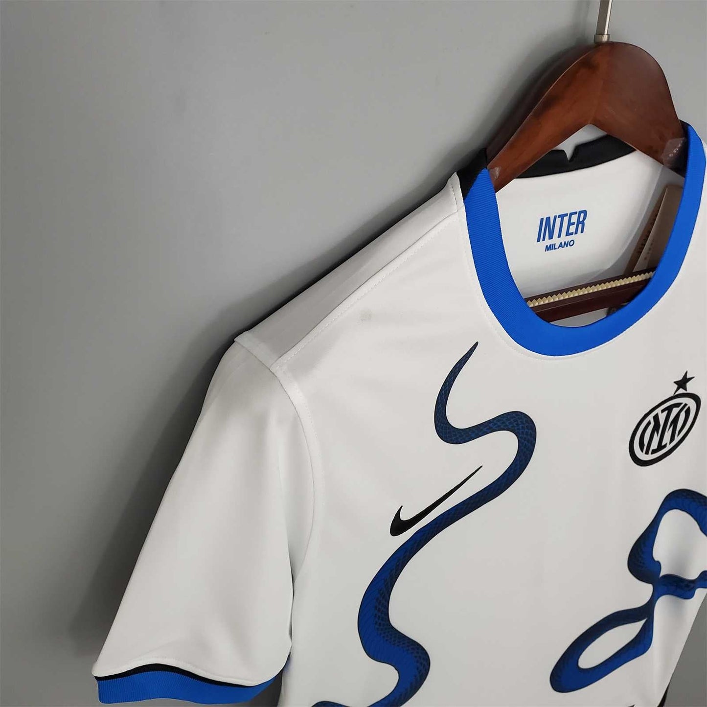 Inter Milan 21-22 Away Shirt side