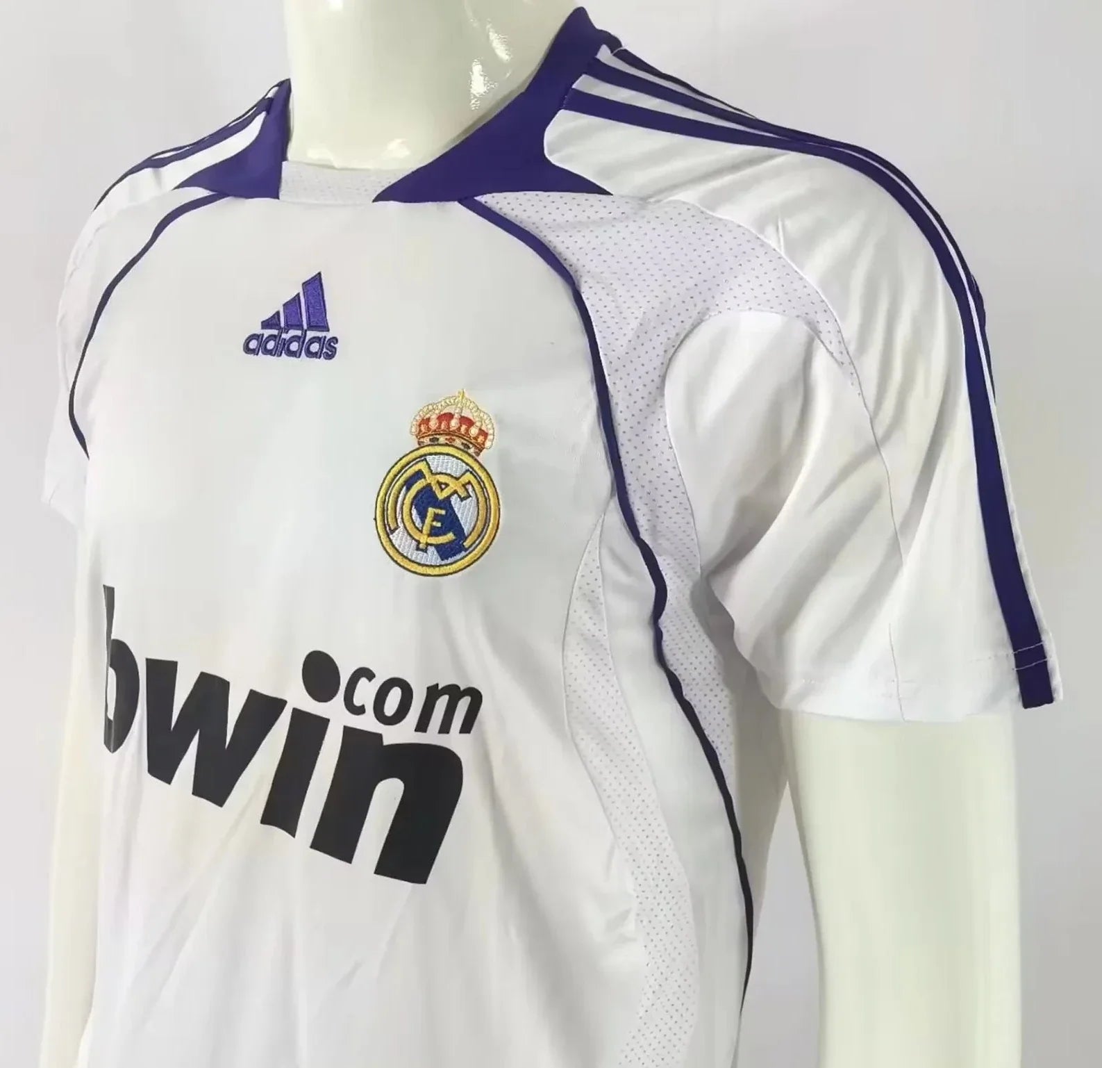 Real Madrid 06-07 Home Retro Shirt adge