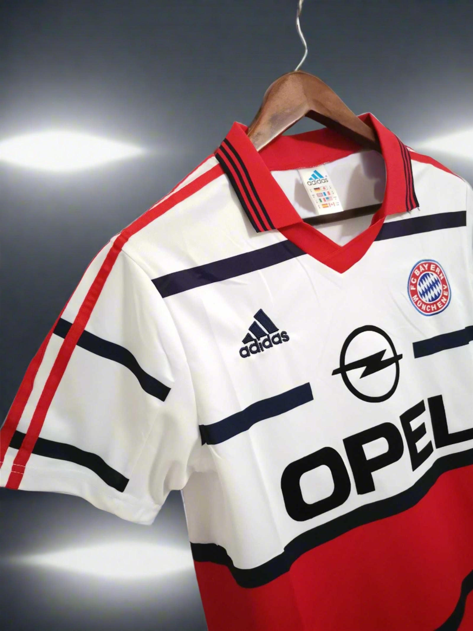 Bayern Munich 98-00 Home Retro Shirt side