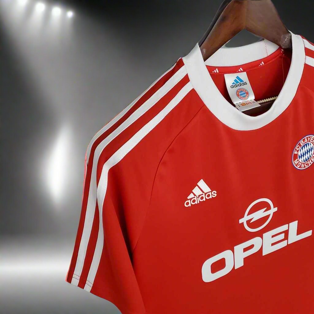 Bayern Munich 00-01 European Home Retro Shirt side