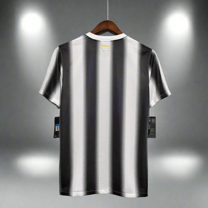 Juventus 11-12 Home Retro Shirt rear