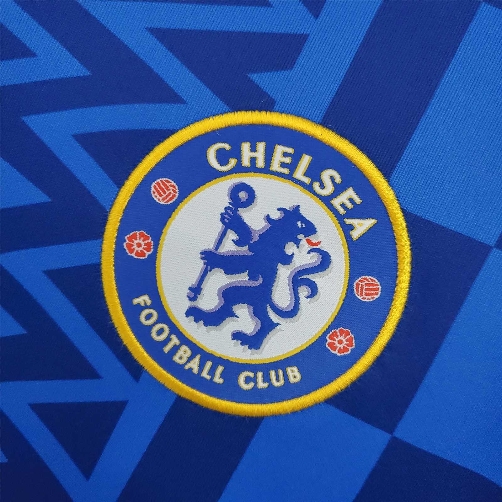 Chelsea 21-22 Home Shirt crest