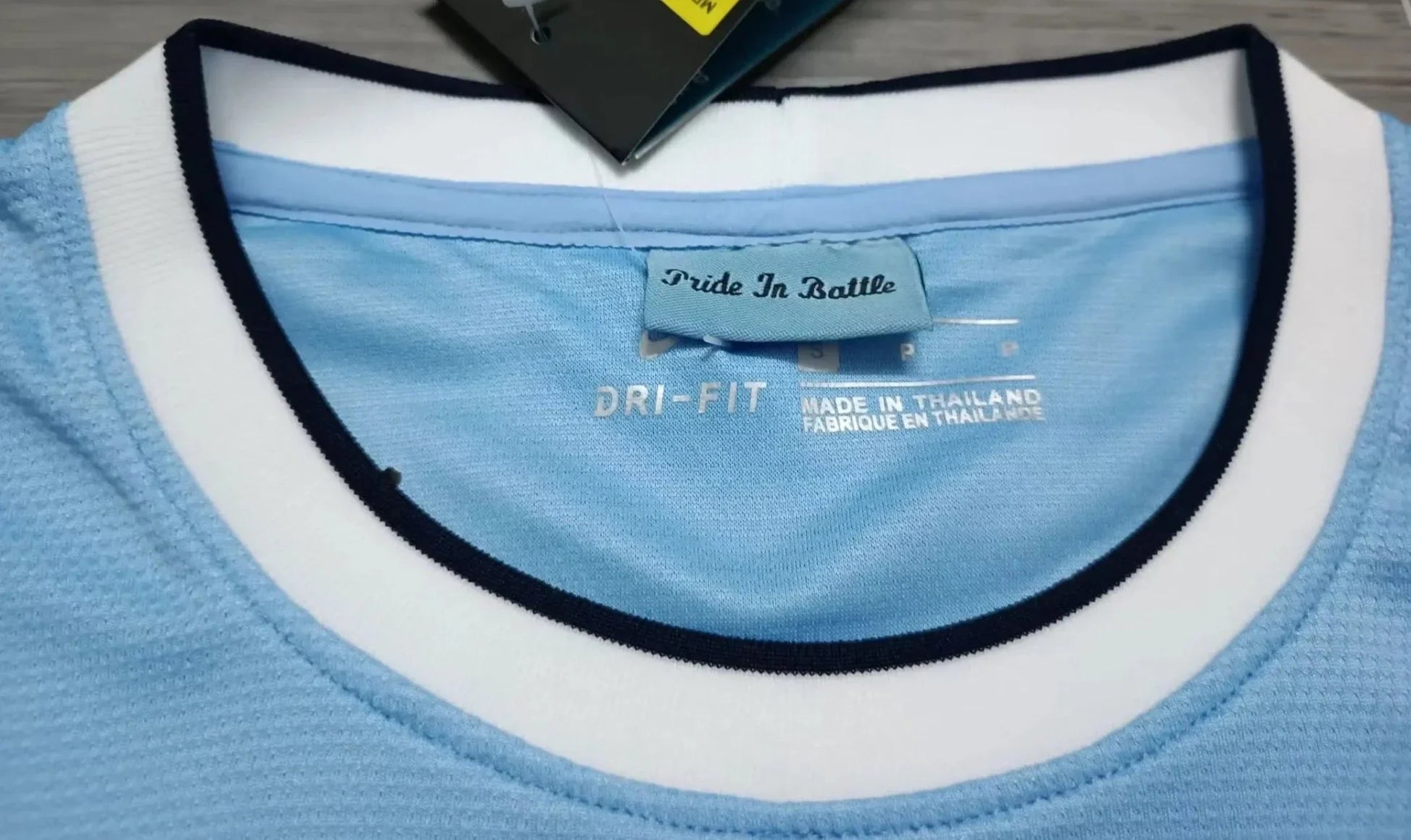 Manchester City 13-14 Home Shirt collar