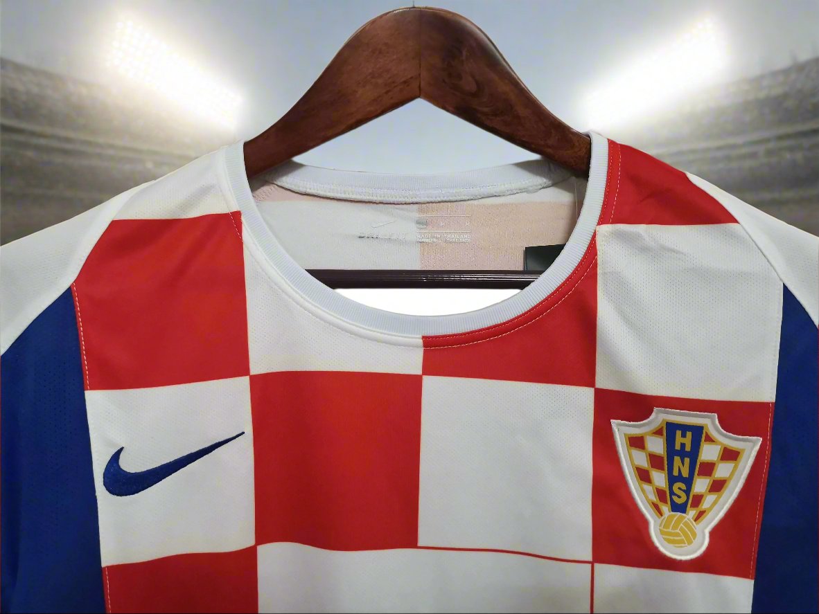 Croatia 02-04 Home Retro Shirt collar