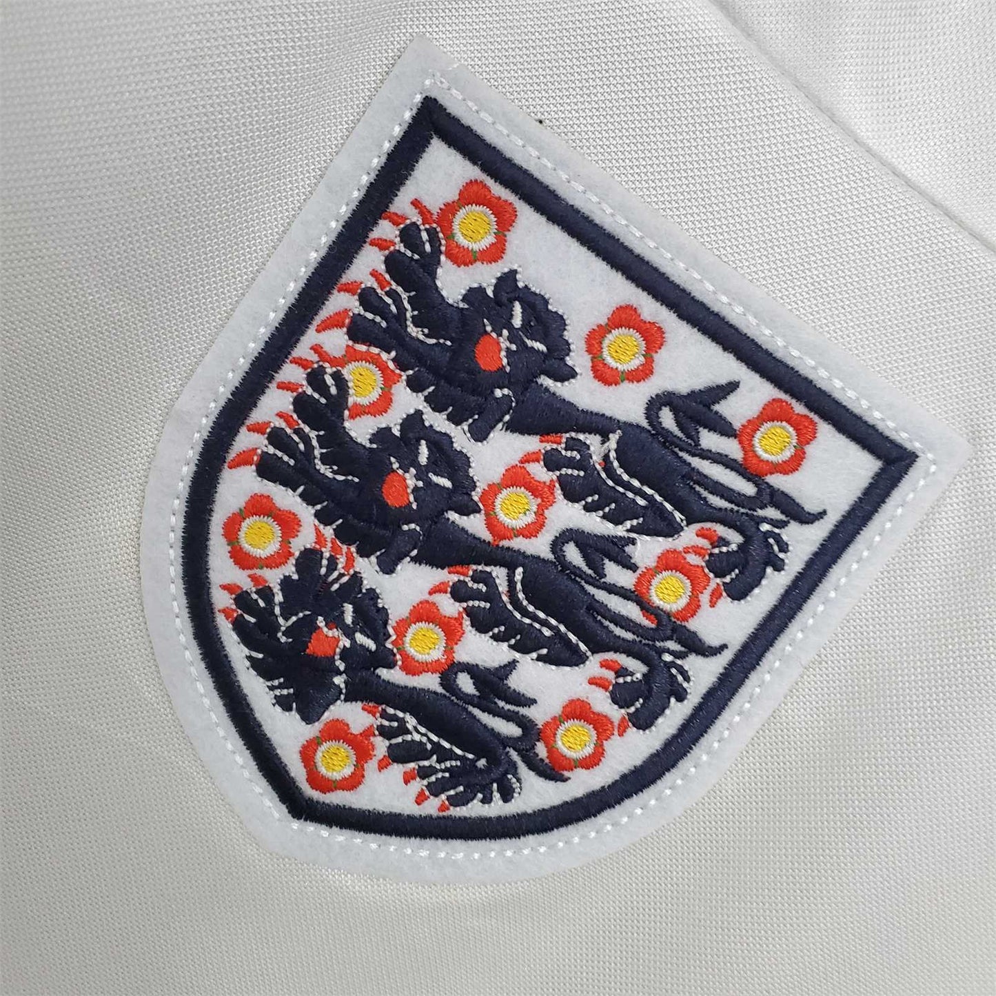 England 80-82 Home Retro Shirt crest