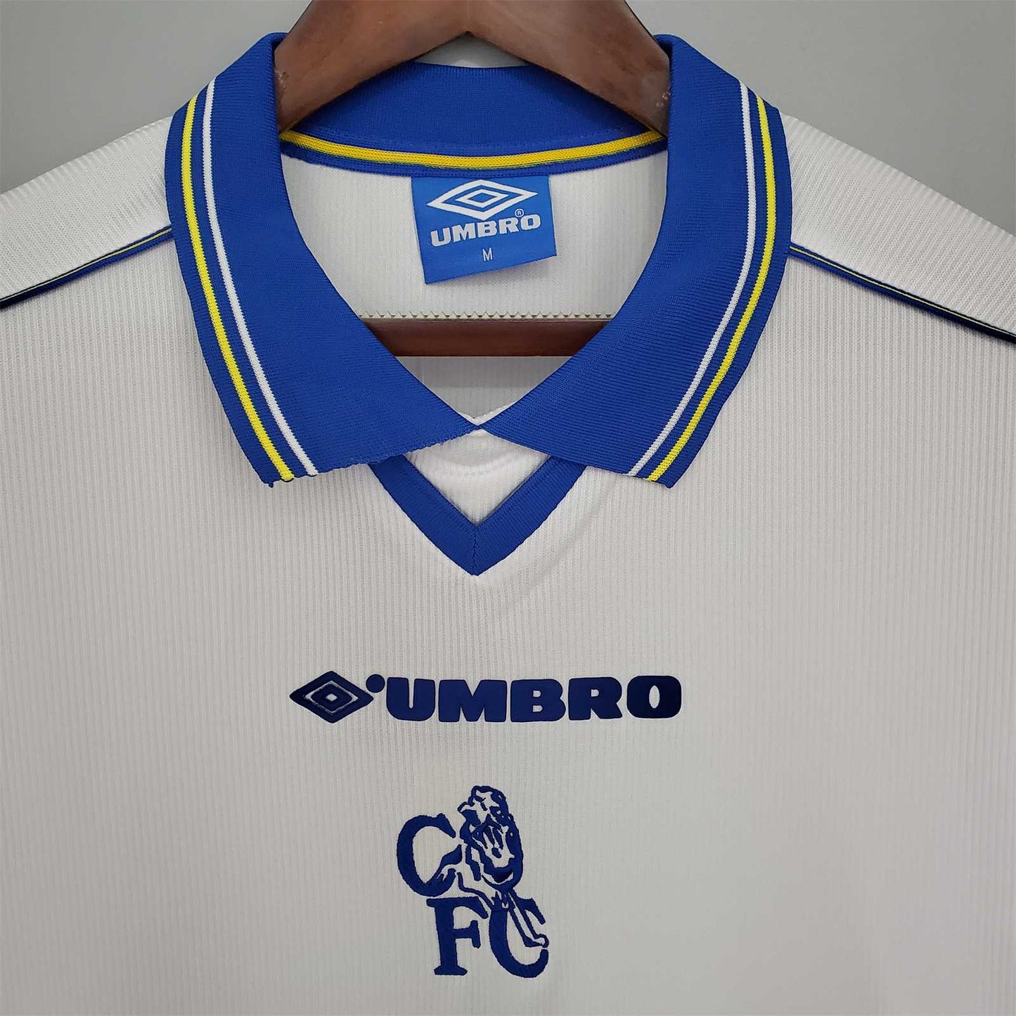 Chelsea 98-00 Away Retro Shirt brand