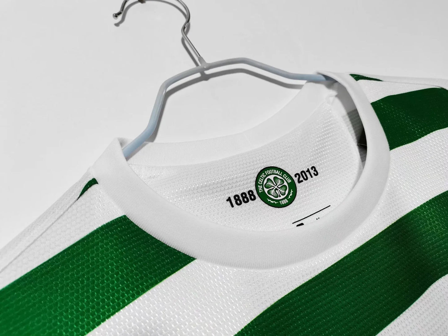 Celtic 12-13 Home Retro Shirt collar