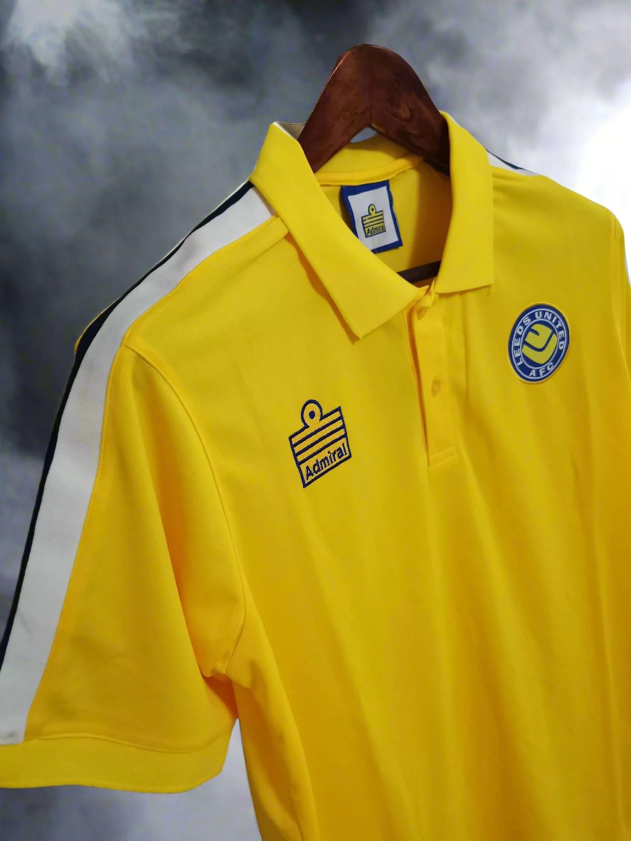 Leeds United 76-77 Away Shirt side