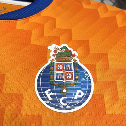 Porto 24-25 Away Shirt crest