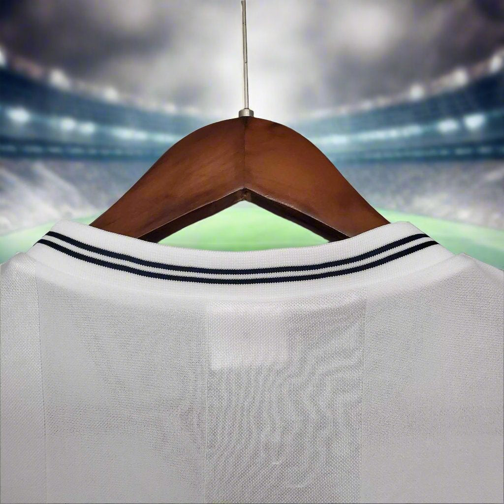 Tottenham Hotspur 83-84 UEFA Cup Final Retro Shirt neck