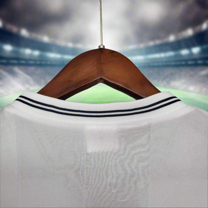 Tottenham Hotspur 83-84 UEFA Cup Final Retro Shirt neck