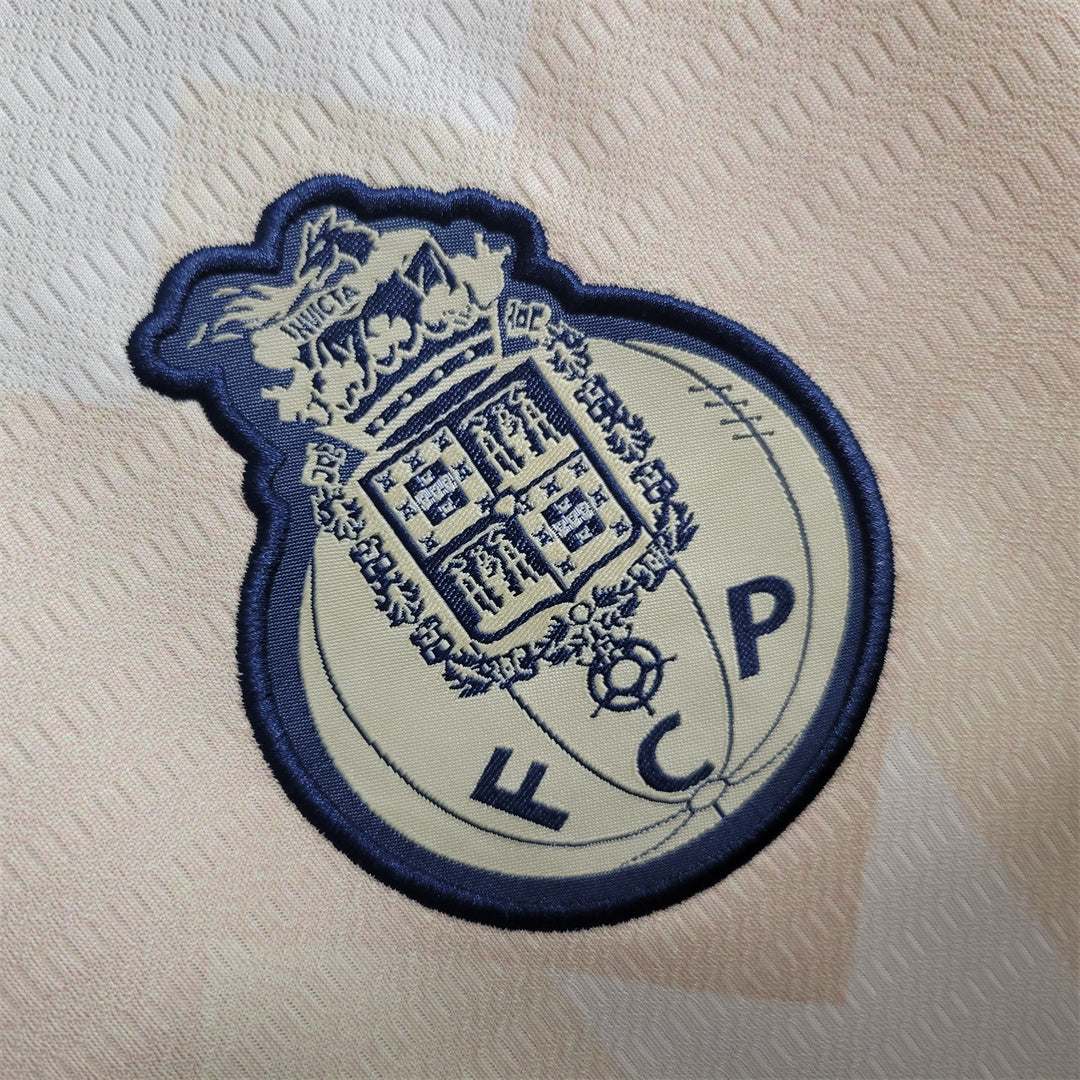 Porto 23-24 Away Shirt crest