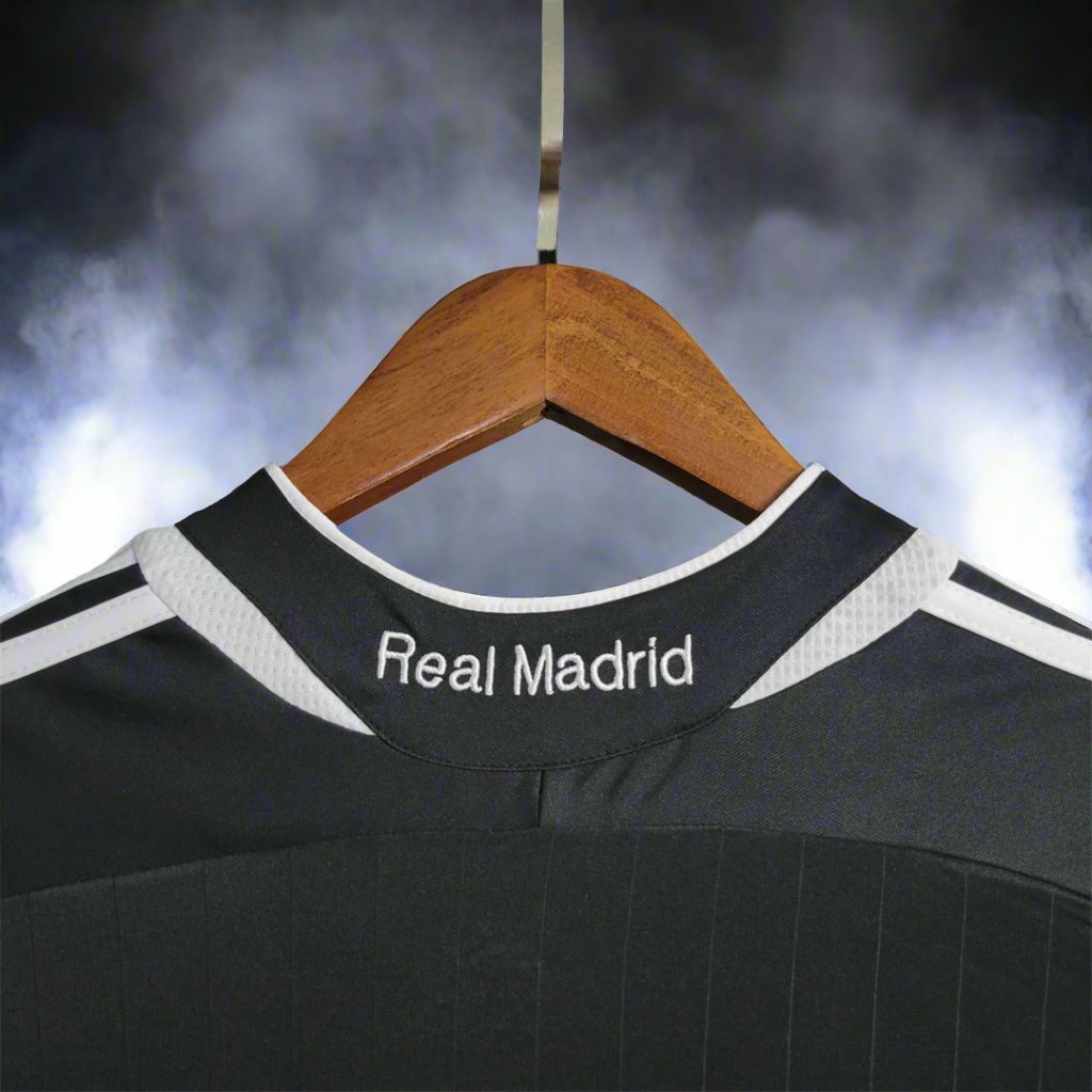 Real Madrid 06-07 Away Retro Shirt neck