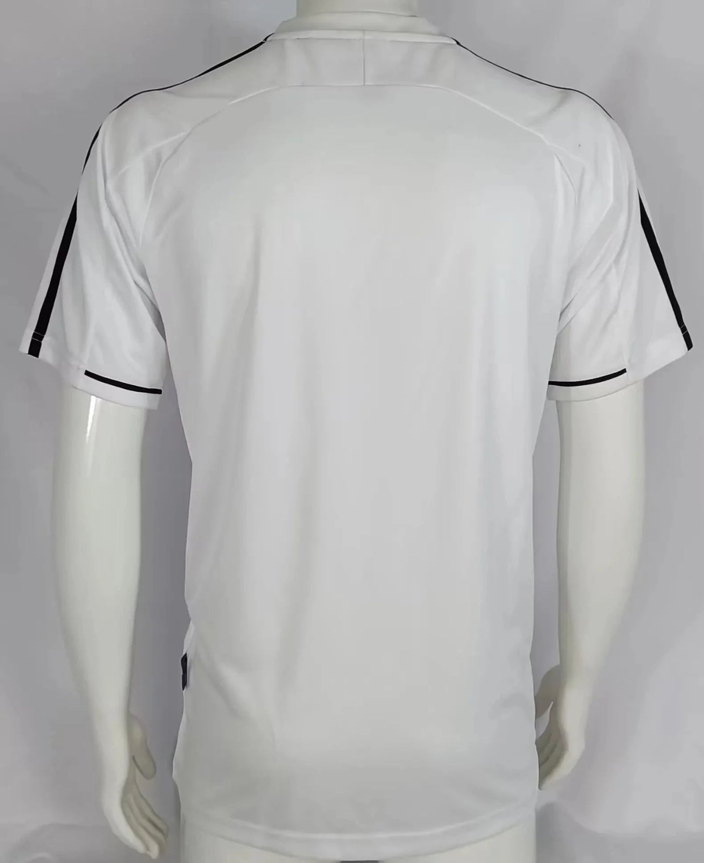 Real Madrid 03-04 Home Retro Shirt rear