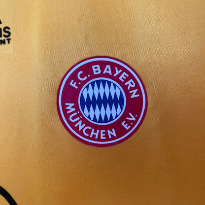 Bayern Munich 93-94 Away Retro Shirt crest