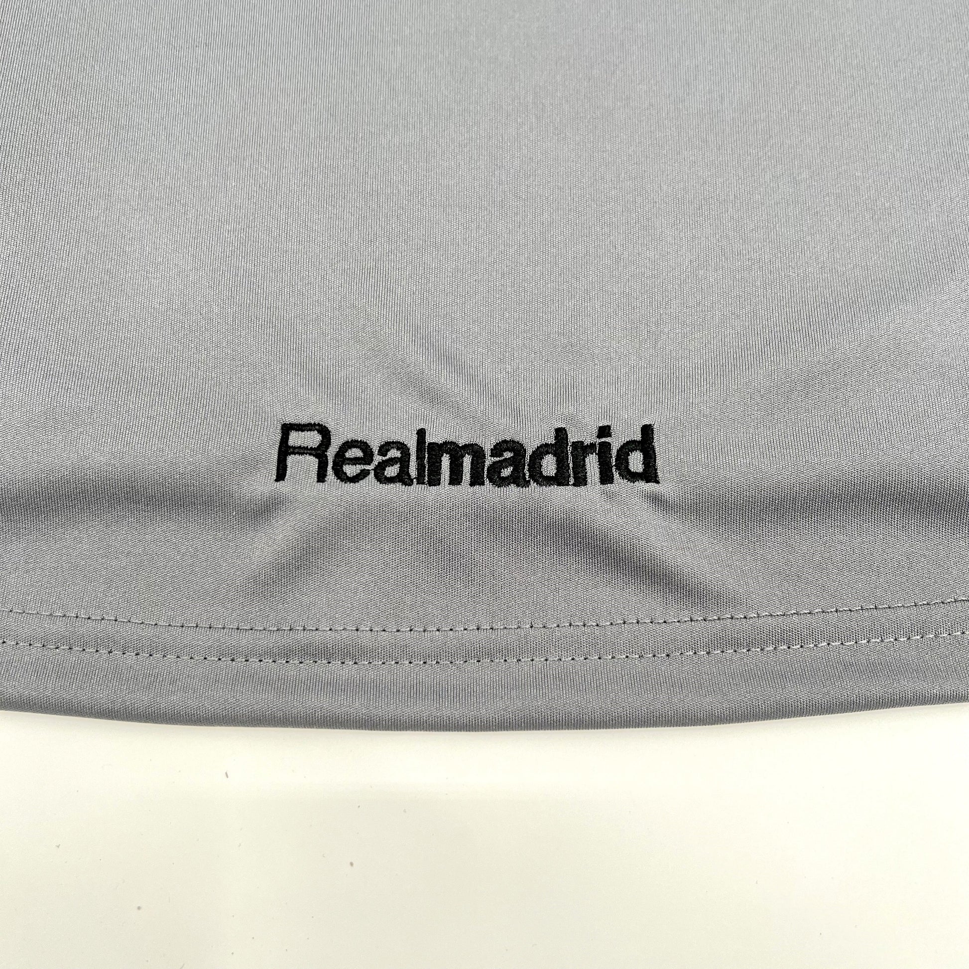 Real Madrid 05-06 3rd Retro Shirt  emblem