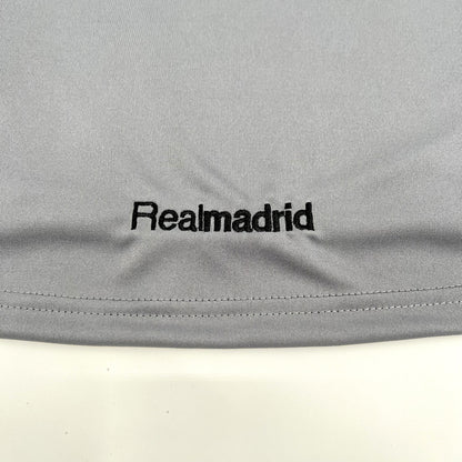 Real Madrid 05-06 3rd Retro Shirt  emblem