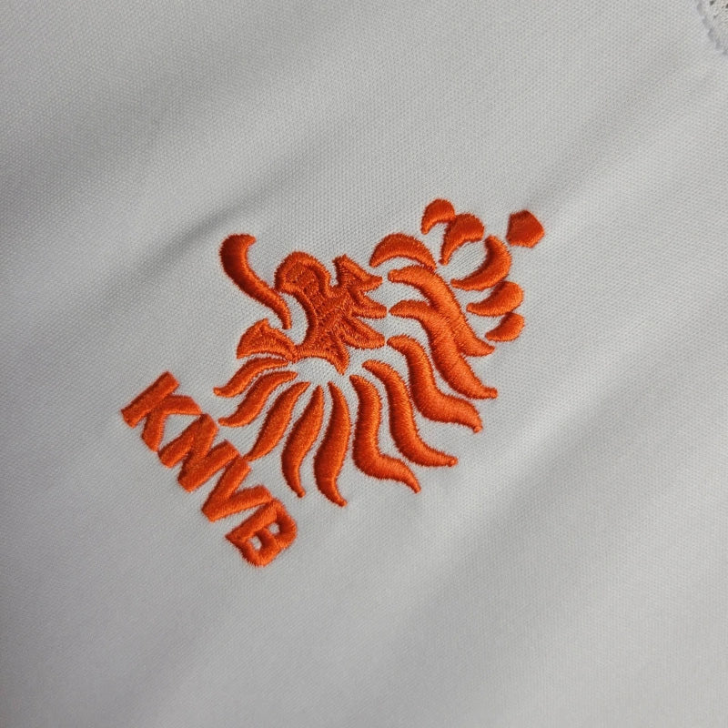 Netherlands 04-06 Away Retro Shirt crest