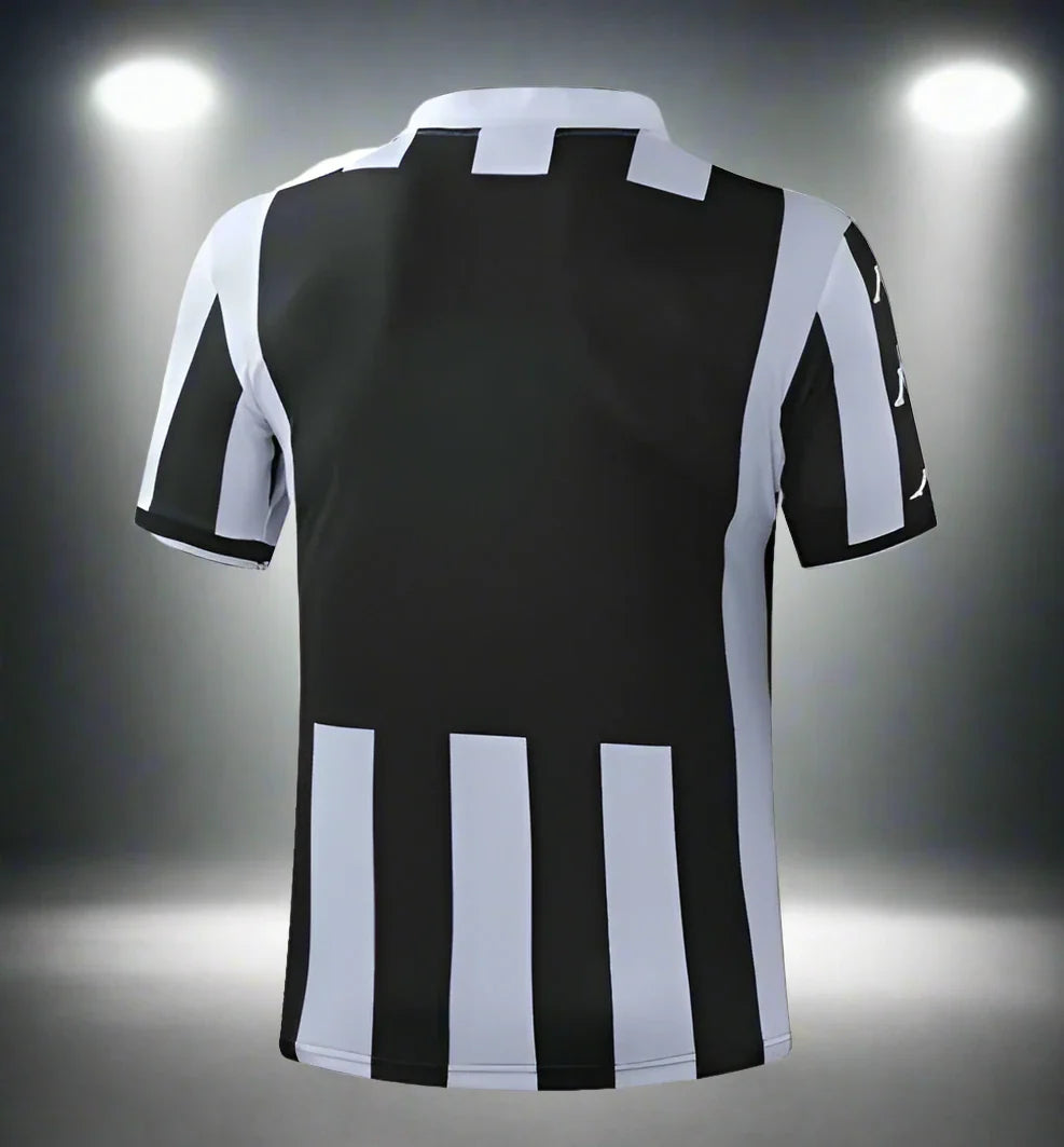 Juventus 99-00 Home Retro Shirt rear